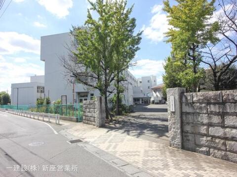 ふじみ野市立葦原中学校:450m