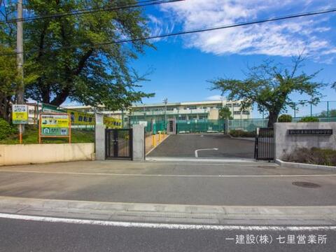 さいたま市立指扇中学校:2290m