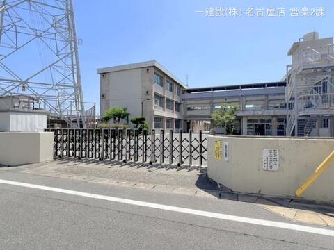 愛西市立佐屋中学校：550m