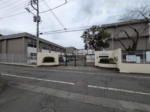 八王子市立川口中学校:1000m