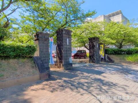 豊橋市立青陵中学校：1200m