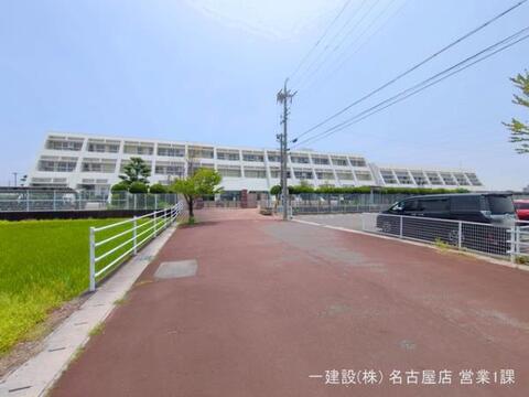 弥富市立弥富北中学校：1900m