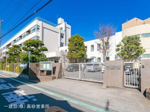 川口市立安行東小学校：90m