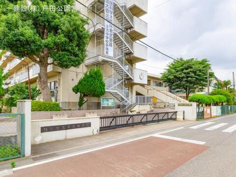 越谷市立平方中学校：1600m