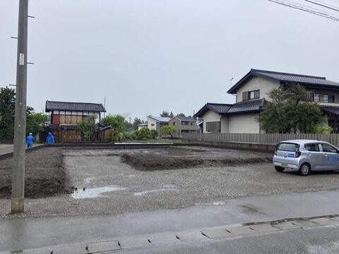 リーブルガーデン富岡中高瀬第８ 外観・内装3
