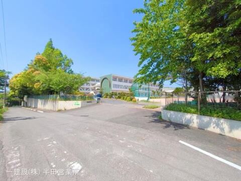 常滑市立常滑東小学校：700m