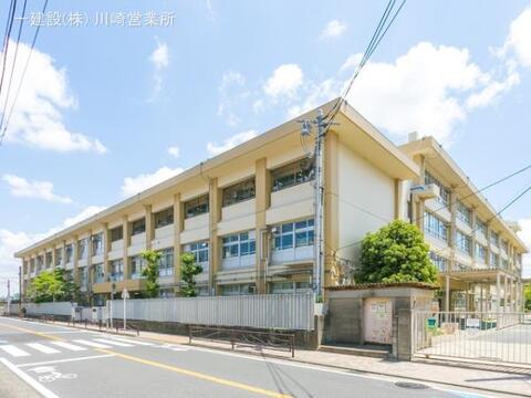 川崎市立稲田中学校：1800m