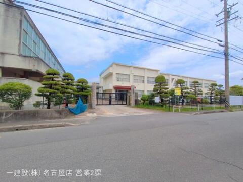 蟹江町立須西小学校：1400m