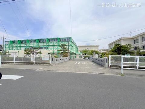 津島市立神守中学校：1800m