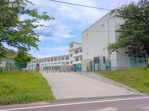 幸田町立豊坂小学校:1100m
