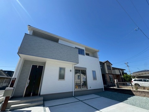 リーブルガーデン豊川市下長山町59期 外観・内装1