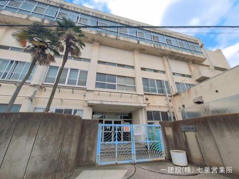 川口市立上青木小学校:270m