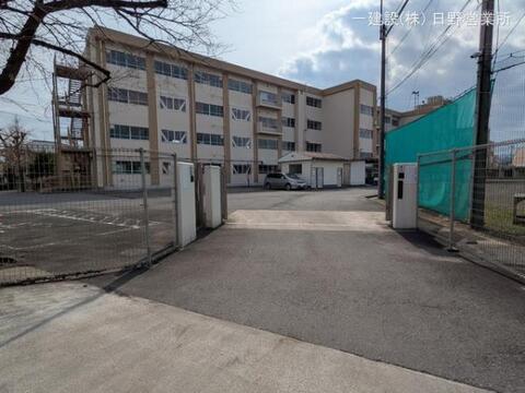 八王子市立四谷中学校：1200m