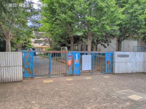 松戸市立栗ケ沢小学校:750m