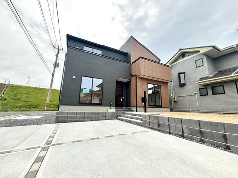 リーブルガーデン久之浜町第5 外観・内装1
