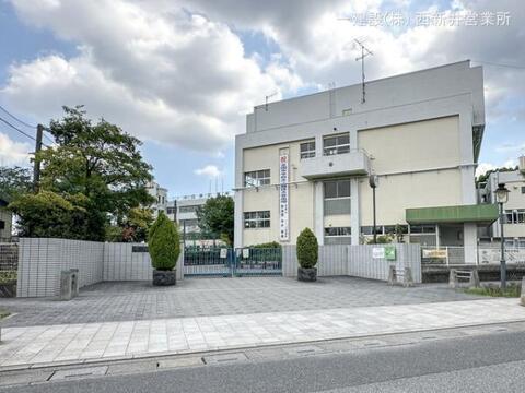 川口市立榛松中学校:900m