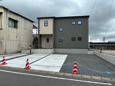 リーブルガーデン川辺町福島 外観・内装1