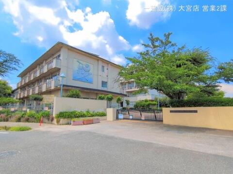 越谷市立大袋北小学校:800m
