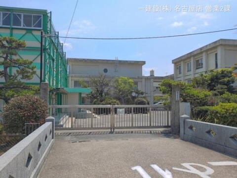 津島市立神守中学校：1900m