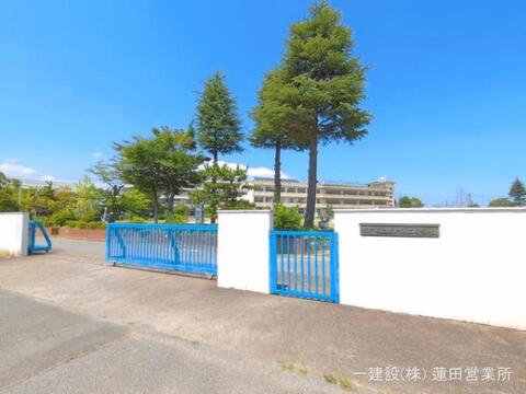 杉戸町立杉戸第二小学校：1400m