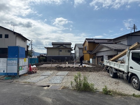 リーブルガーデン新城市豊栄第１期 外観・内装1