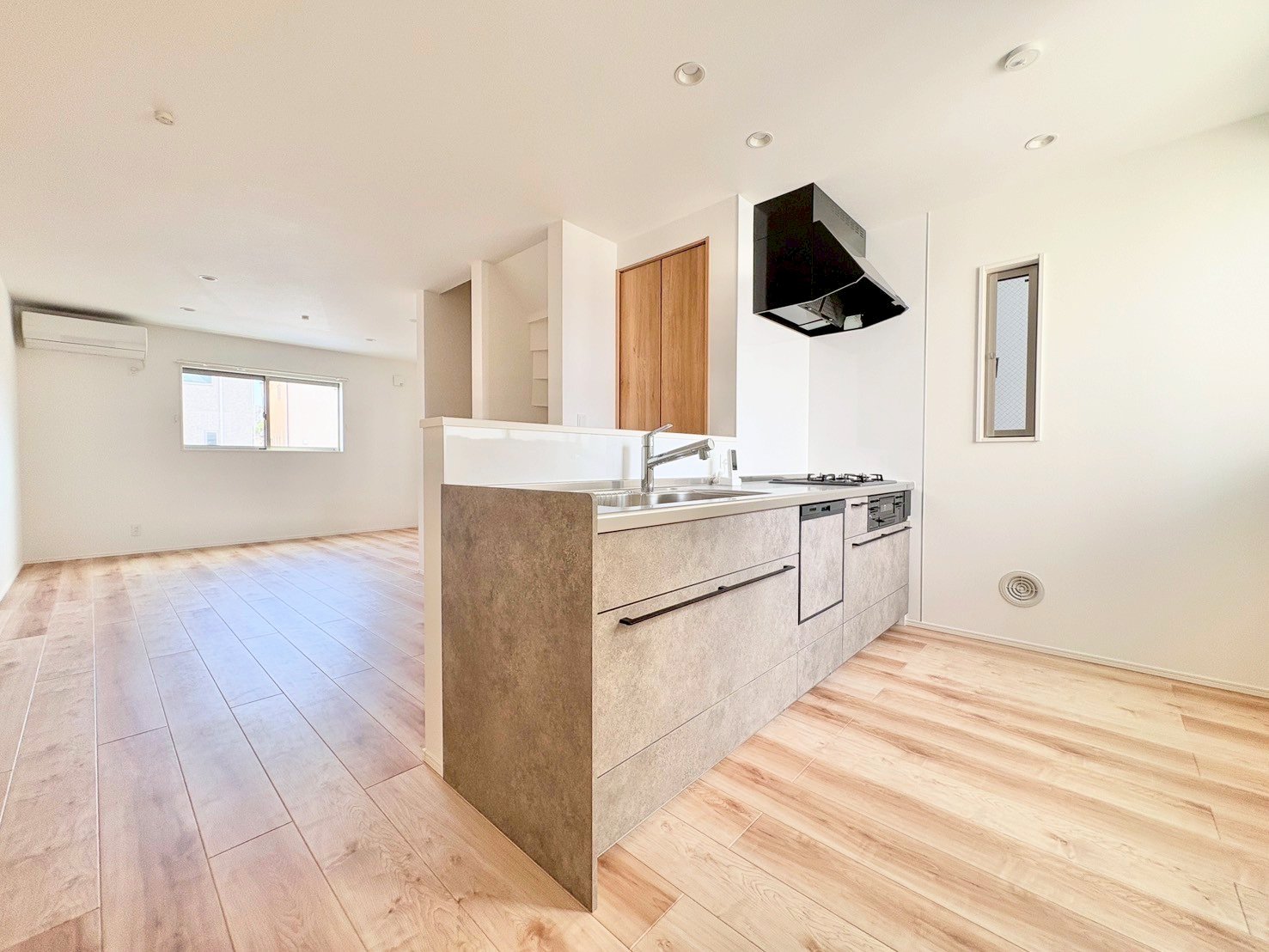 食洗機を備え、毎日の家事の時短を叶えます。