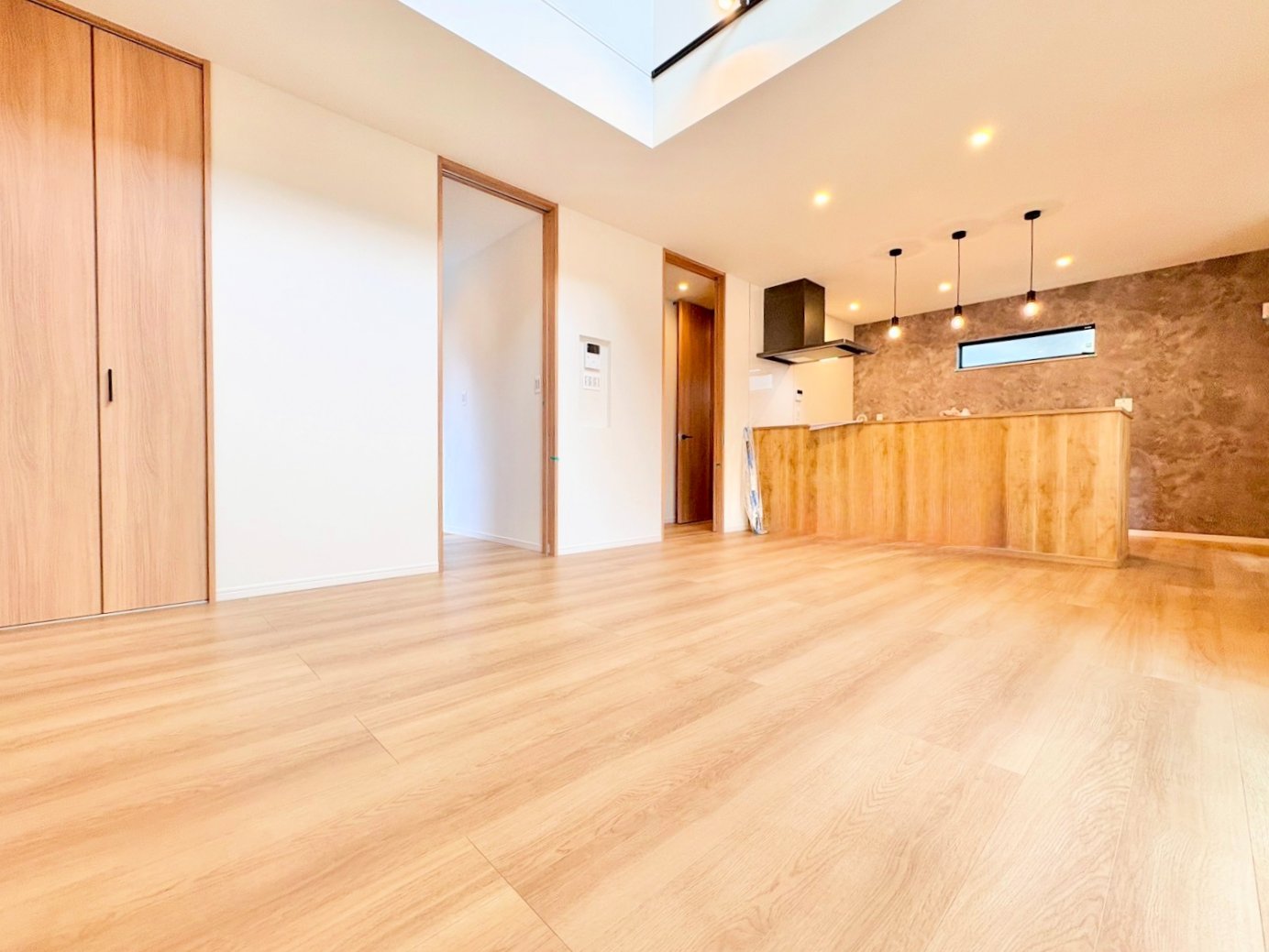 この場所に流れる豊かな時を演出してくれる開放的な空間。