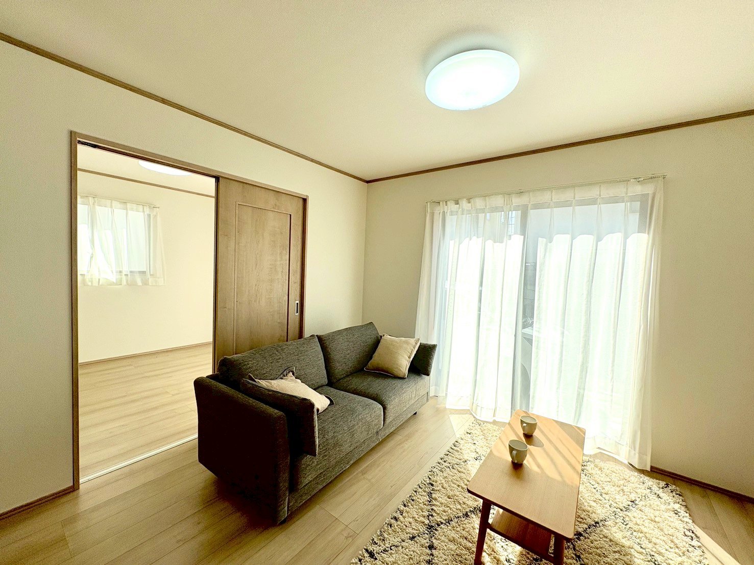 刻々と表情を変える影にも風格と同時に遊び心を感じさせます。