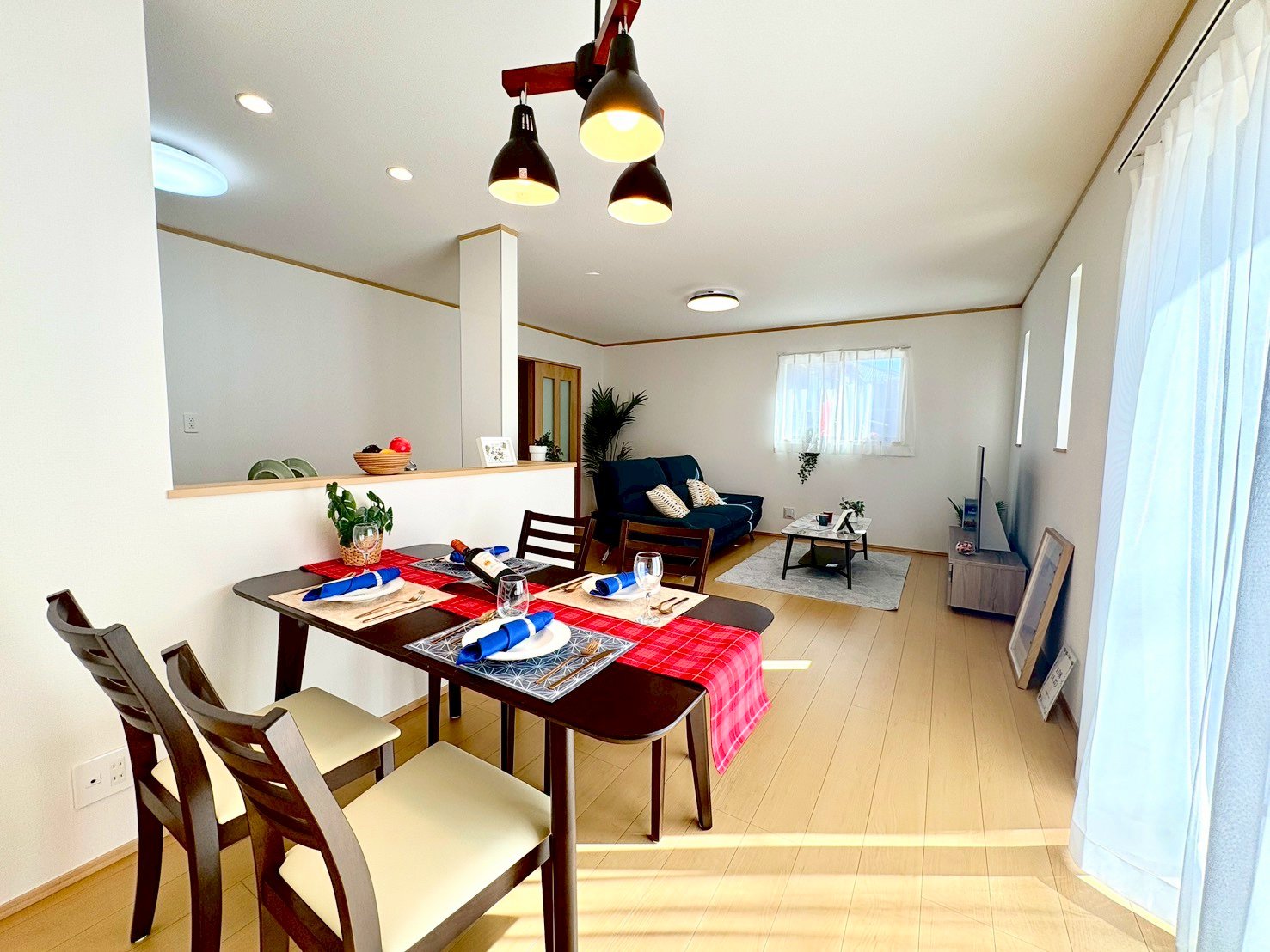 いつでも太陽のぬくもりを感じられる生活は誰もが憧れる住まいです。