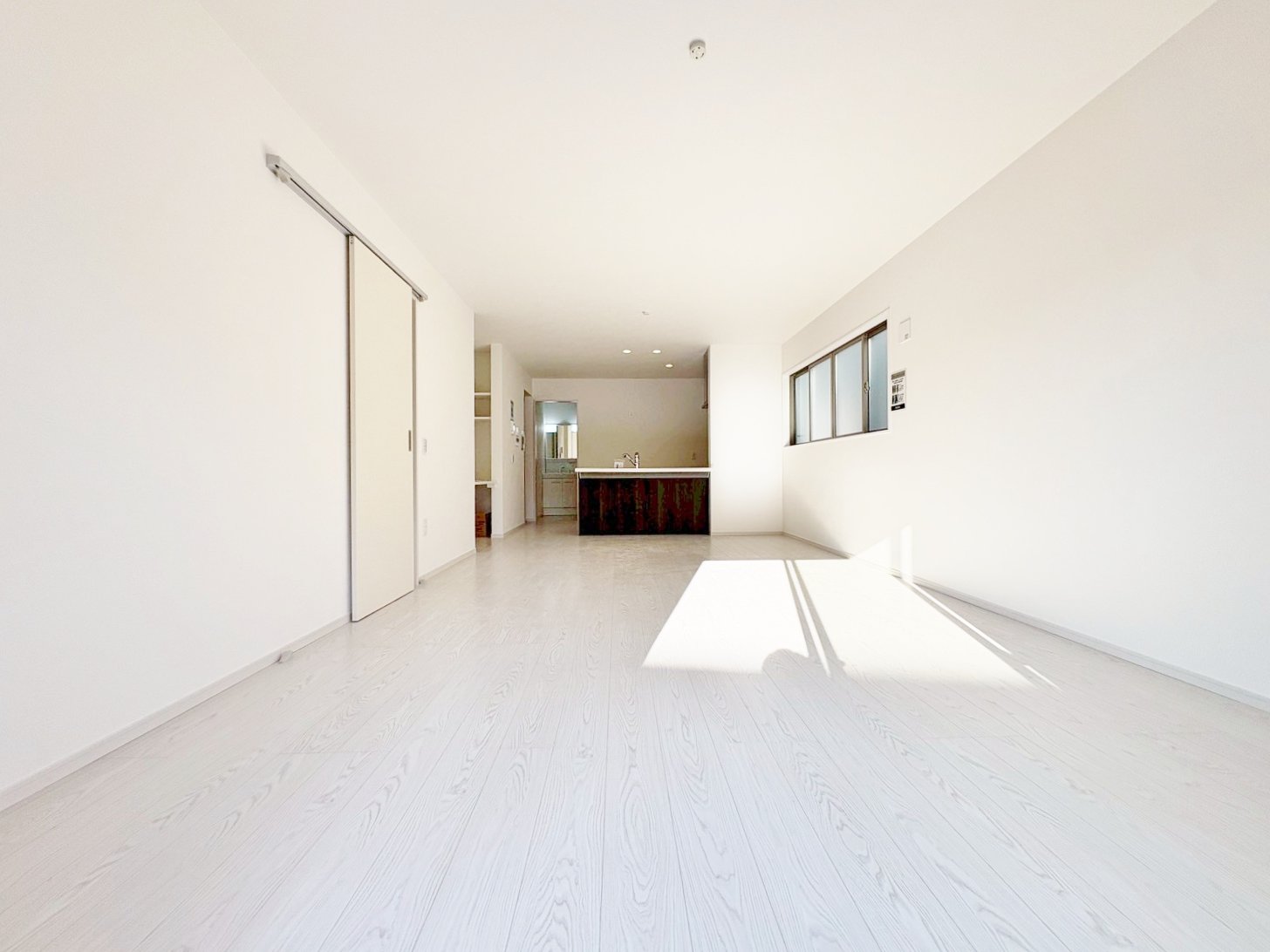 住む人の暮らしを心地よく彩り、愛着の深まる空間へ。