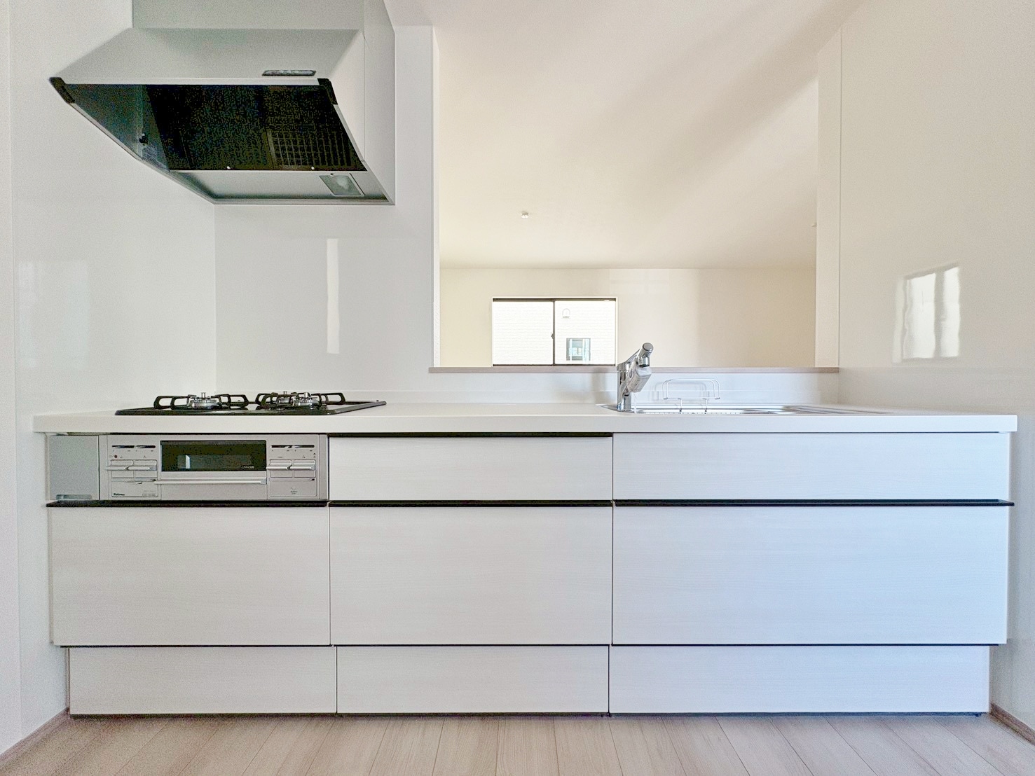 インテリアに馴染むデザイン性と使いやすい機能性を兼ね備えました。