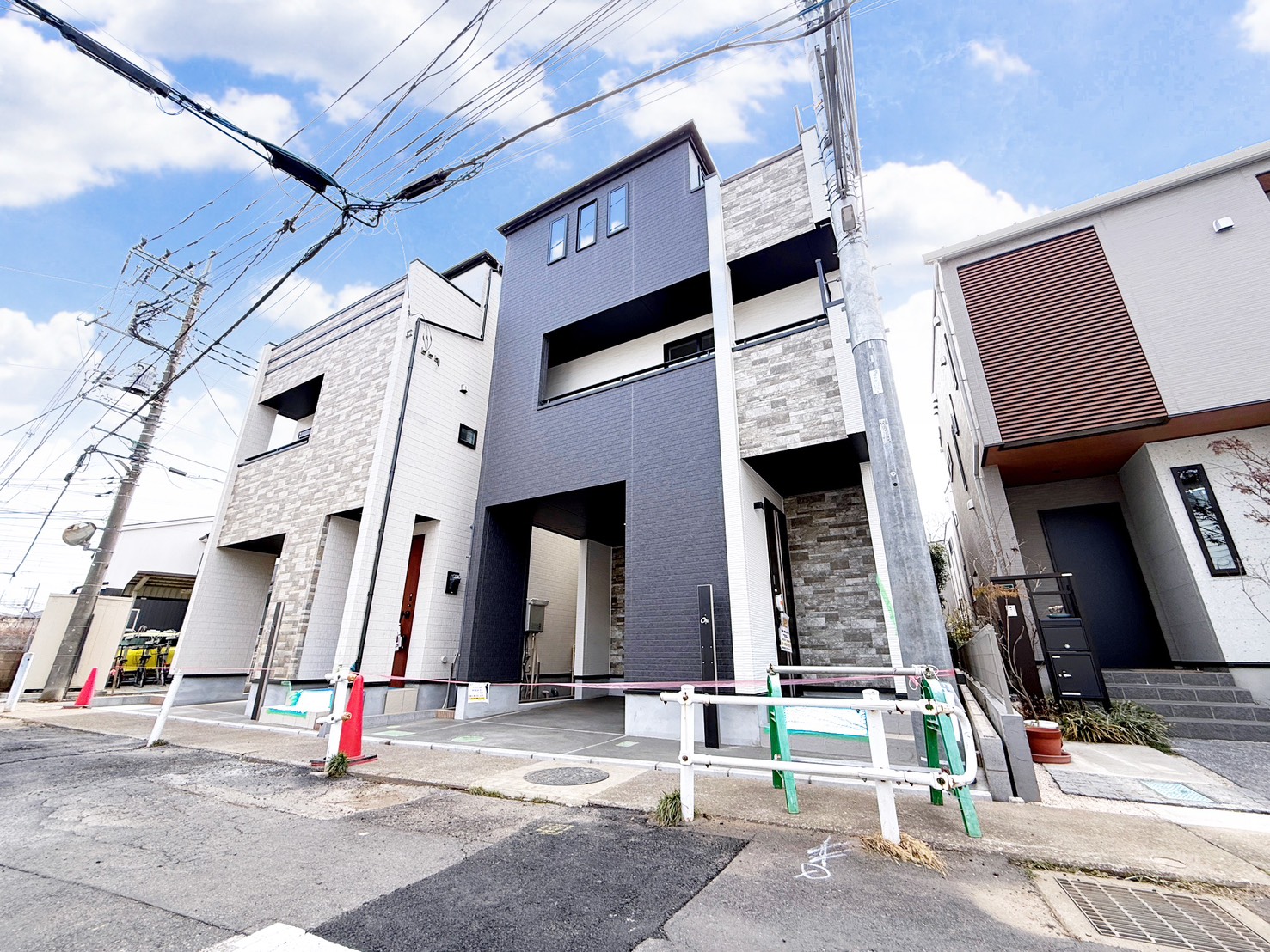 土呂駅徒歩4分の立地。小・中学校まで徒歩10分以内でお子様の通学も安心です。