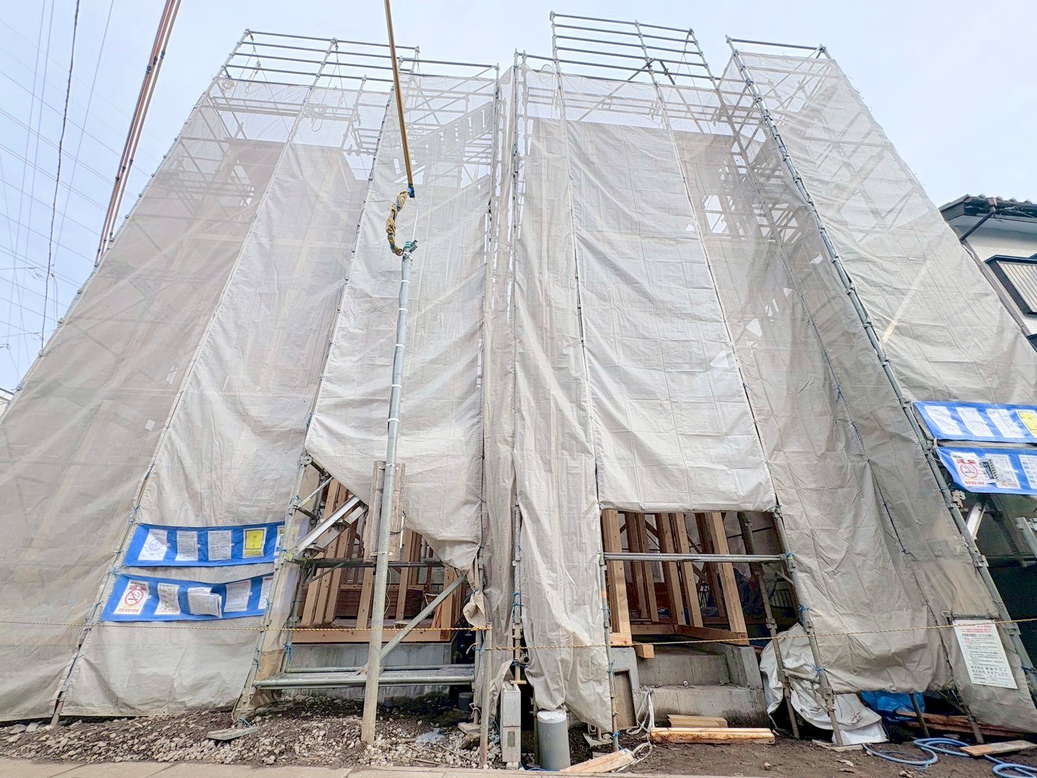 リビングイン階段を採用した間取り。キッチンからリビング全体を見渡せます。(令和8年2月 撮影)