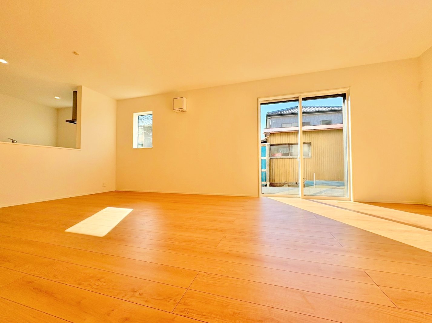 どこにいても空間全体を見渡せるおしゃれなＬＤＫです。