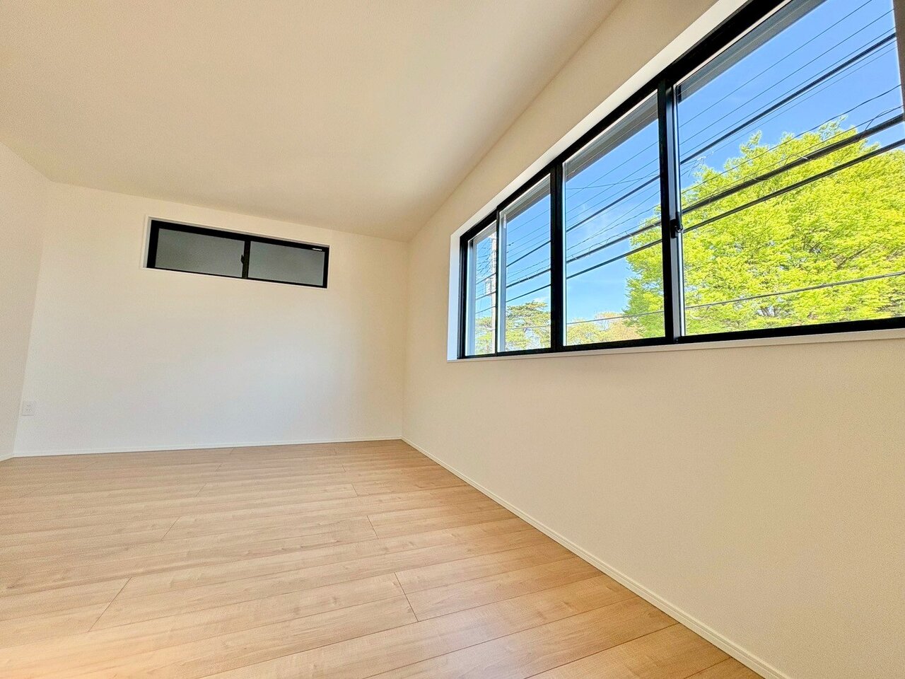 豊かな陽光導く開放的な『窓』。光の演出をご覧ください。