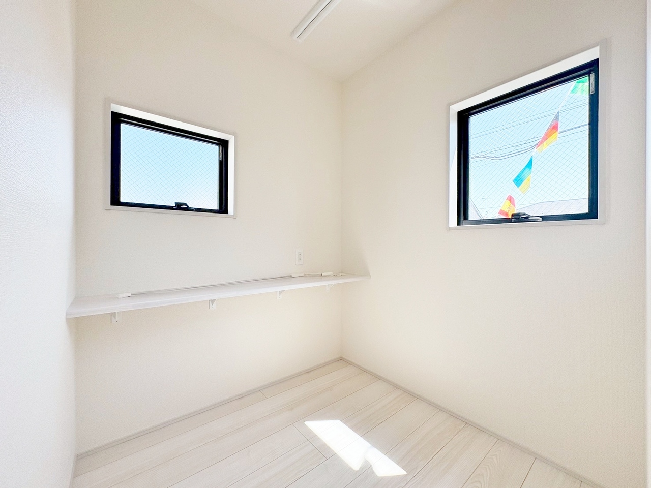 リビングの一角に設けた多用途に使えるスペースです。