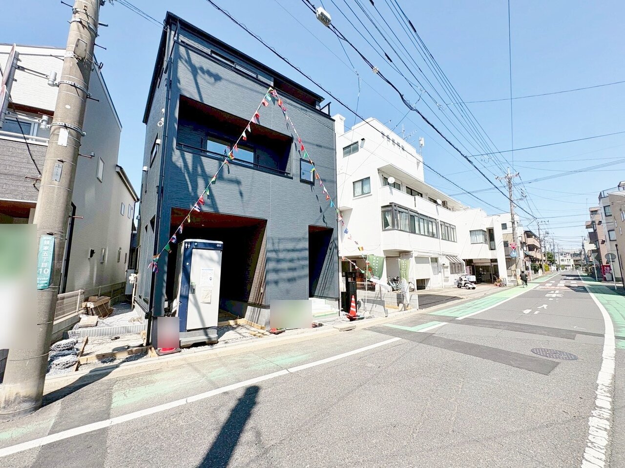 北浦和駅徒歩13分の立地。生活便利な住環境。(令和8年4月 撮影)