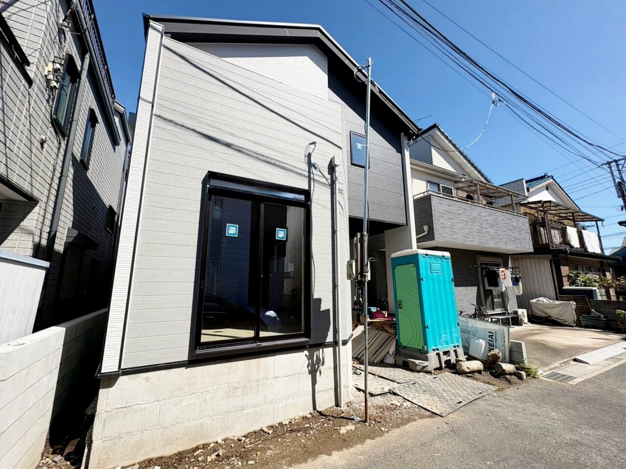 16帖のLDKはくつろぐ方とお料理をされる方の一体感を重視した設計。(令和8年9月撮影)