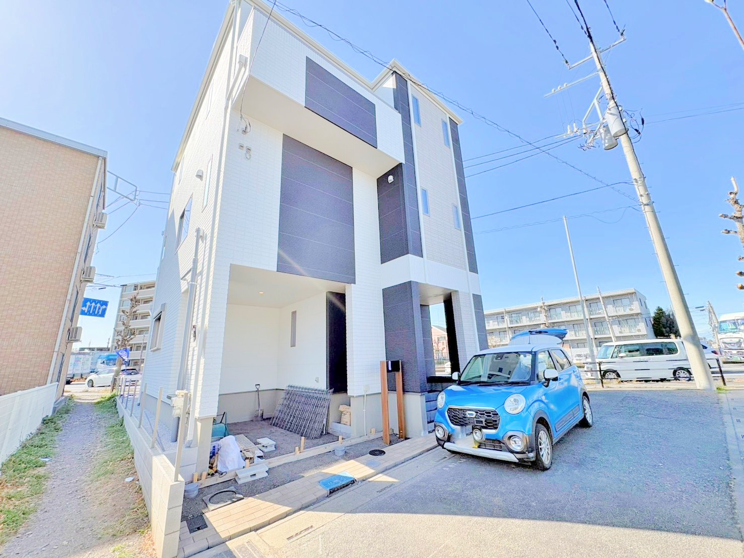 宮原駅徒歩8分の便利な立地。水回りワンフロア設計で毎日の家事もラクラク。(令和8年3月 撮影)