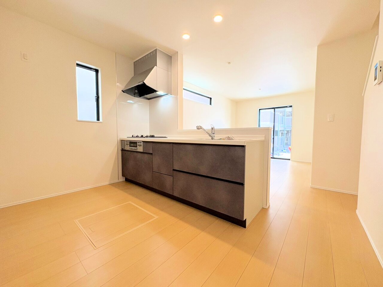 対面式キッチンを採用しました。キッチンからリビング全体を見渡せます。