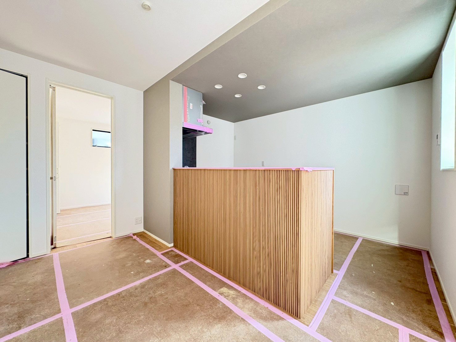 ご家族と愛情を育む新しい暮らしはいかがですか。(令和8年3月 撮影)