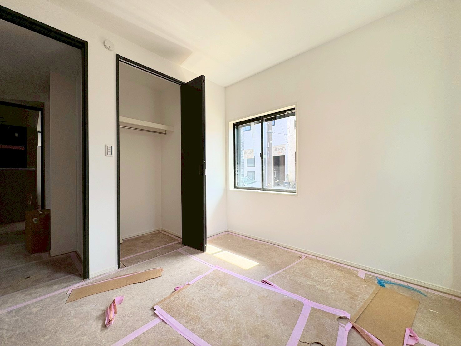 4.5帖の洋室です。在宅ワークにもおすすめの空間。(令和8年3月 撮影)