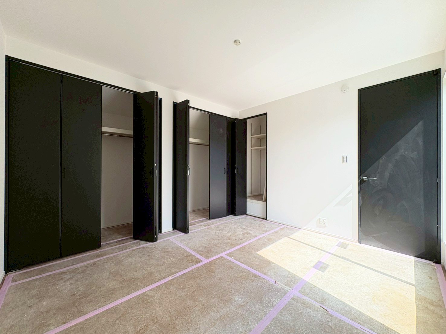 7.2帖の主寝室です。ダブルクローゼット付きで空間を有効に使えます。(令和8年3月 撮影)