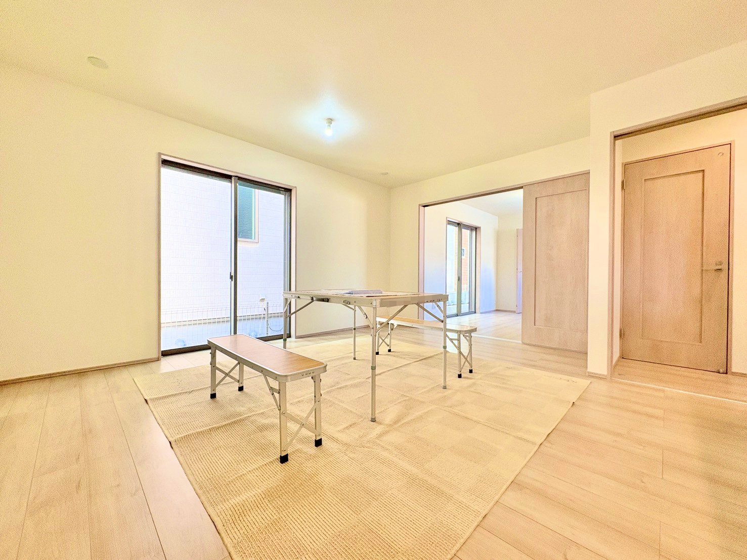 住む人の暮らしを心地よく彩り、愛着の深まるリビング空間へ。