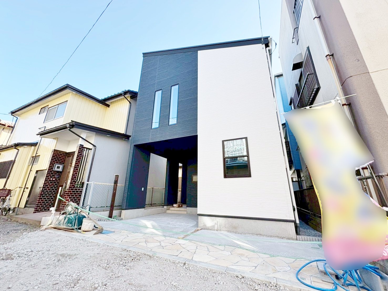 南鳩ヶ谷駅徒歩10分の立地。2階に水回りをまとめた家事ラク設計。