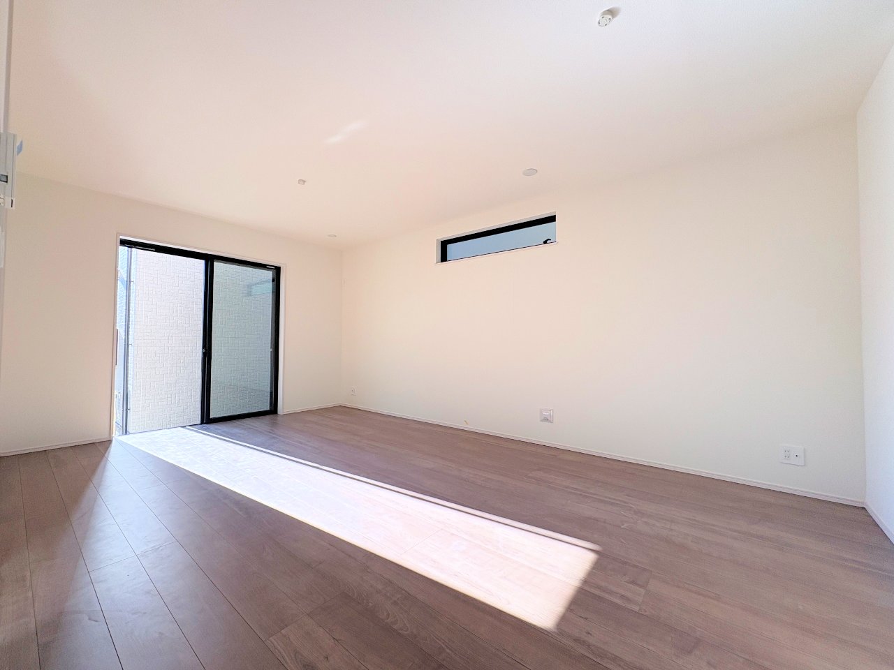 落ち着いた色合いで上質な暮らしを楽しめます。