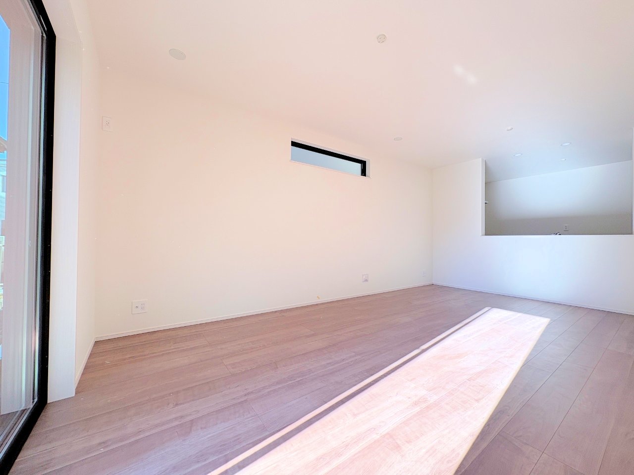 住む人の暮らしを心地よく彩り、愛着の深まるリビング空間へ。