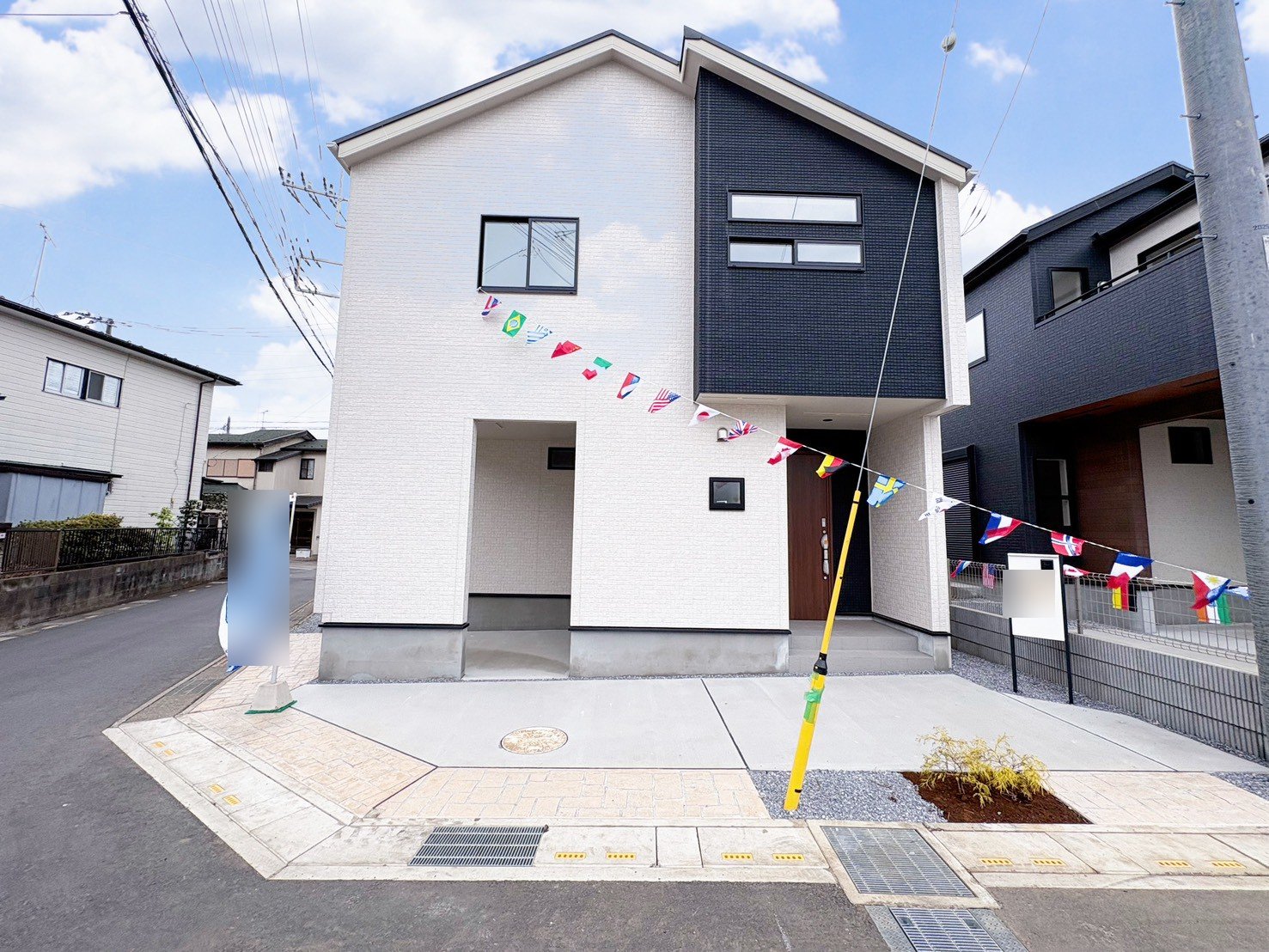 開放感のある角地に面した邸宅。フレキシブルな間取りを採用しました。