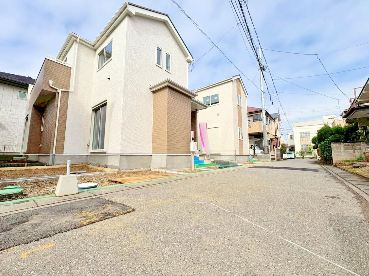 二部屋から行き来できる続きバルコニーを配置しています。(令和8年4月 撮影)