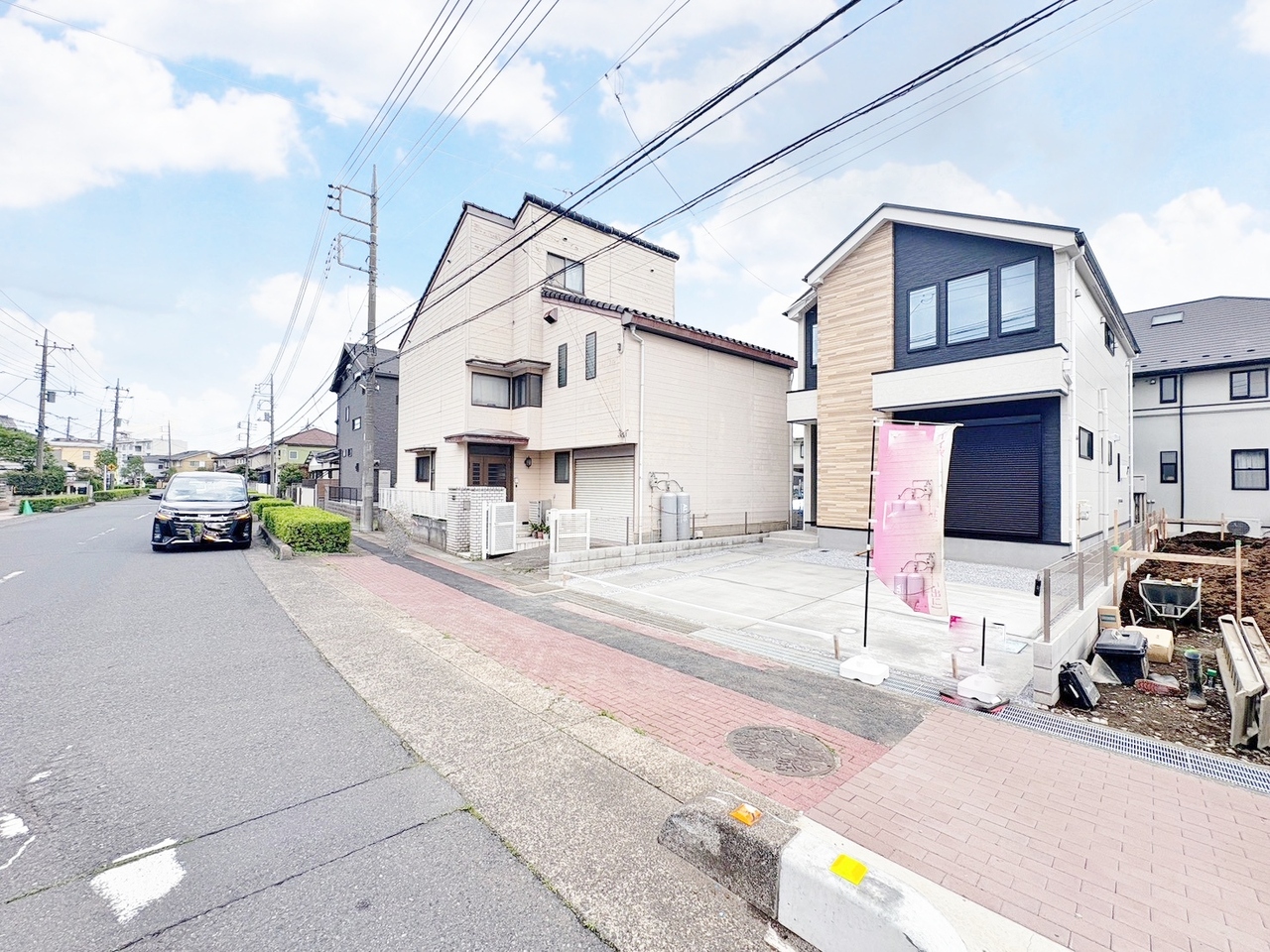 コミュニケーション動線に配慮したリビングイン階段を採用。